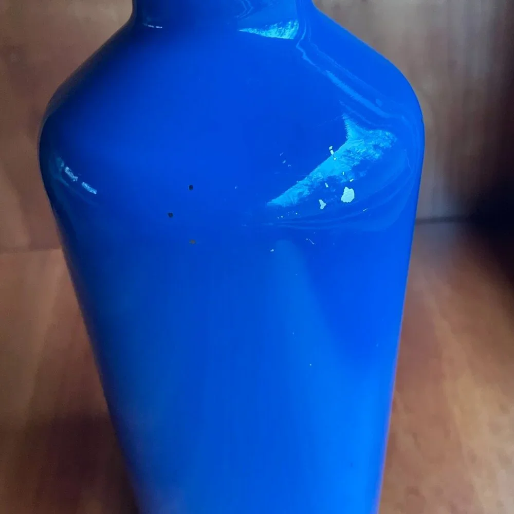 Klean Kanteen 64 oz Water Bottle with Sports Cap - Picture 4 of 8